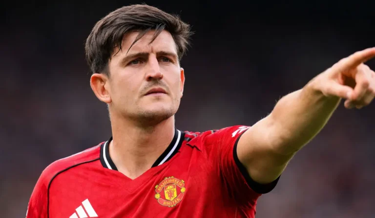 Harry Maguire In Talks With Manchester United Over New Deal