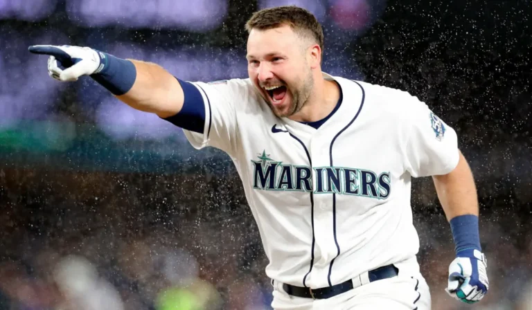 Mariners vs Yankees: Seattle Wins 2-1 on Walk-Off Thriller